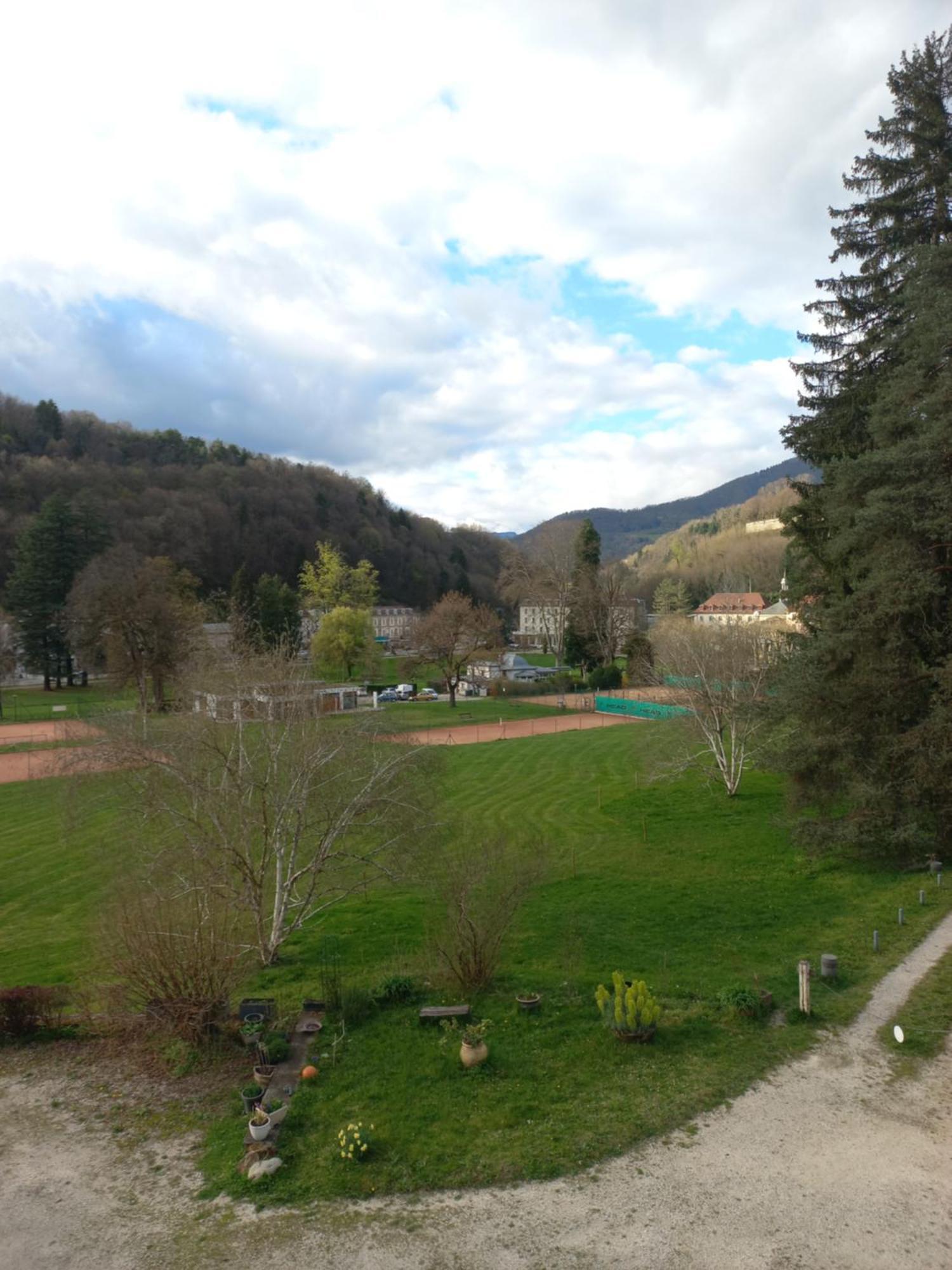 Residence Du Parc Saint-Martin-dʼUriage Εξωτερικό φωτογραφία