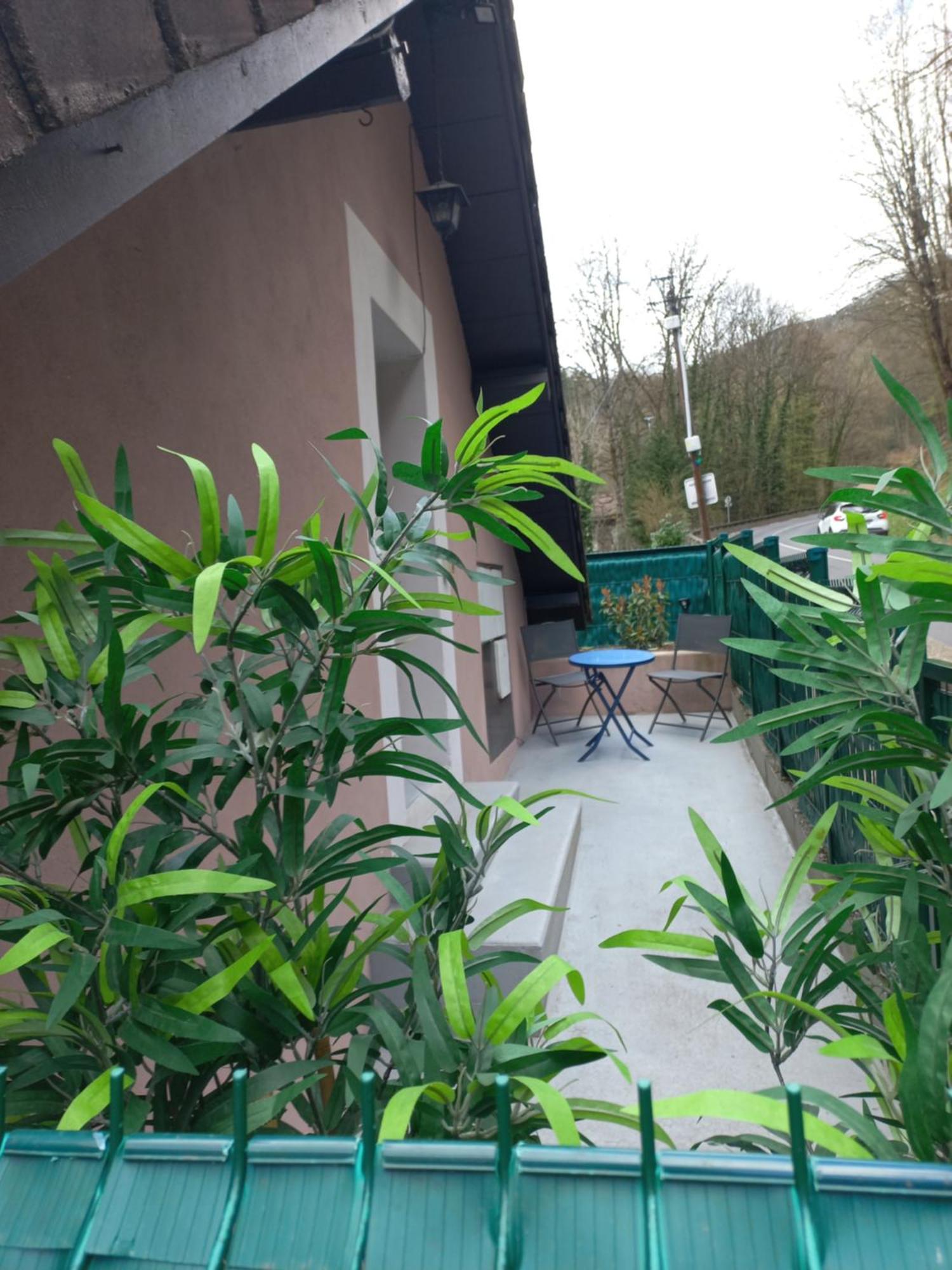 Residence Du Parc Saint-Martin-dʼUriage Εξωτερικό φωτογραφία